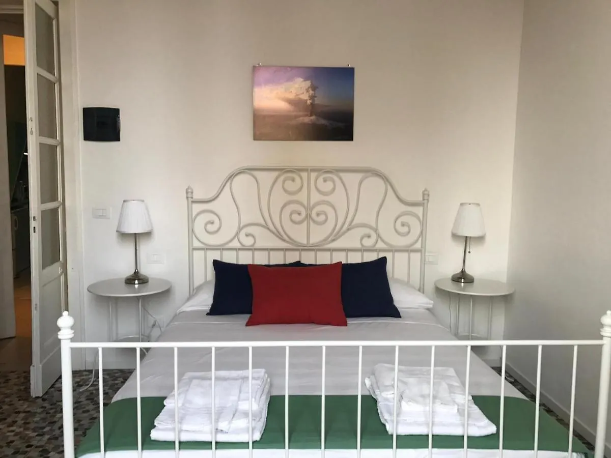 B&B Perla Catania 3*,  Italia